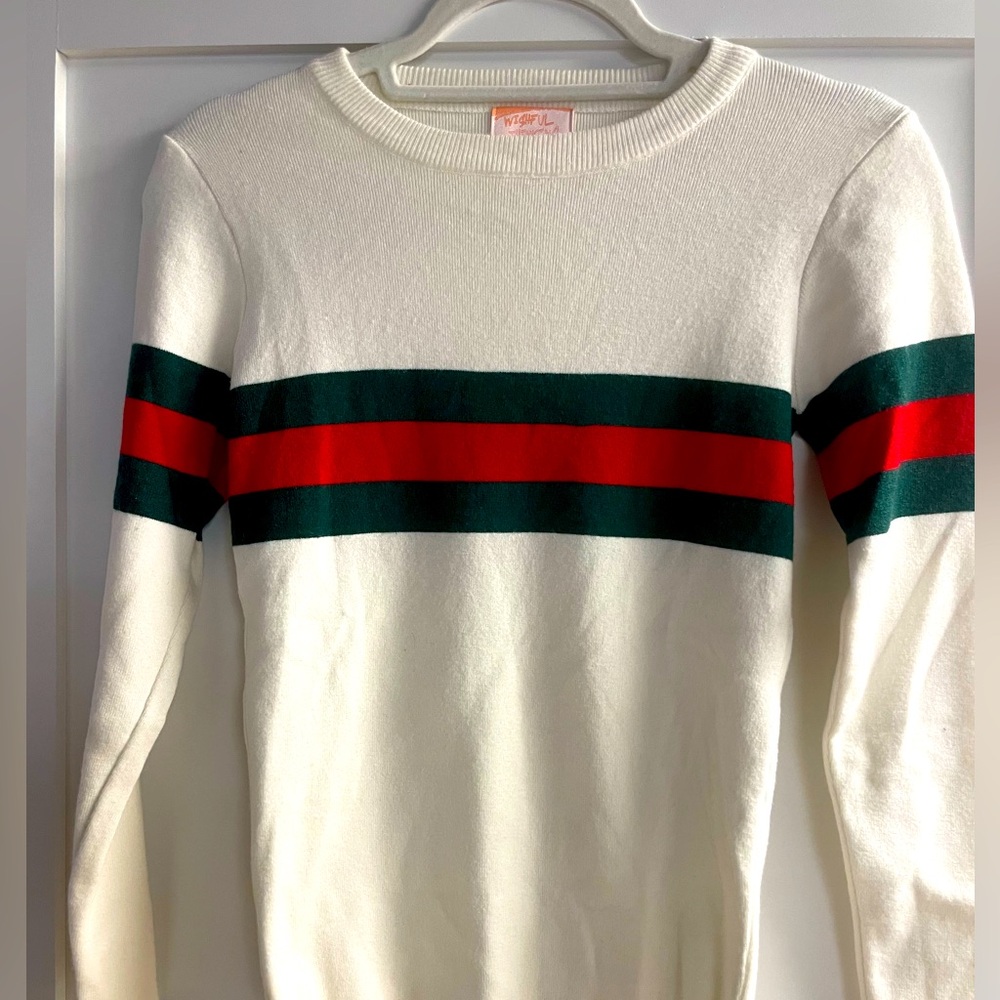 Beautiful sweater!